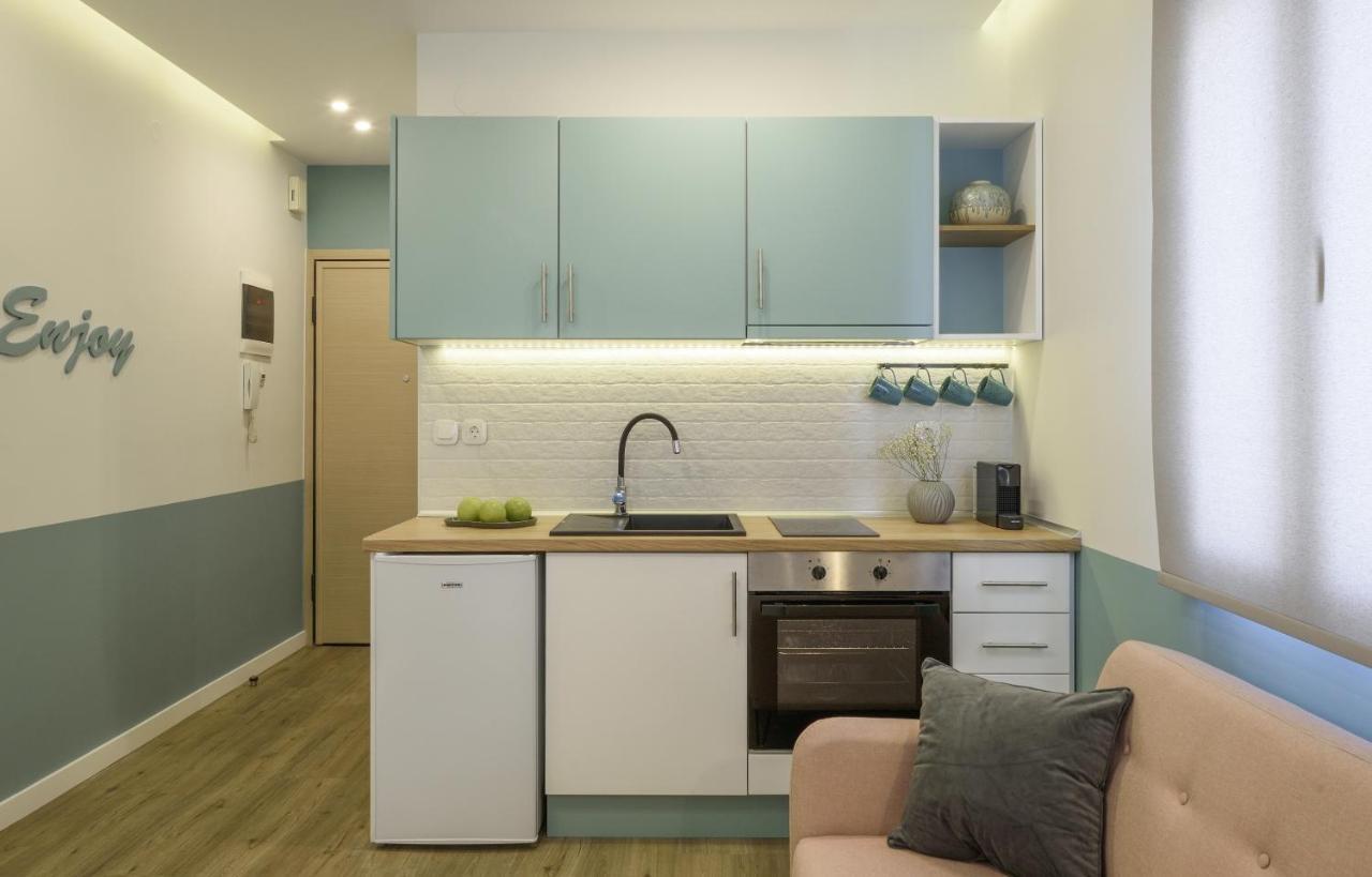 Τhe Half Root Suite In The Heart Of City Center Szaloniki Kültér fotó