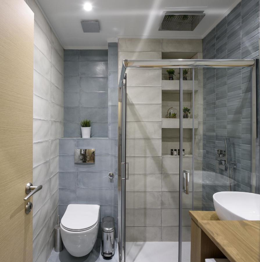 Τhe Half Root Suite In The Heart Of City Center Szaloniki Kültér fotó