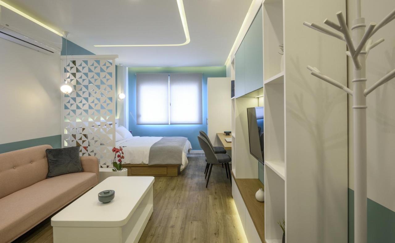 Τhe Half Root Suite In The Heart Of City Center Szaloniki Kültér fotó