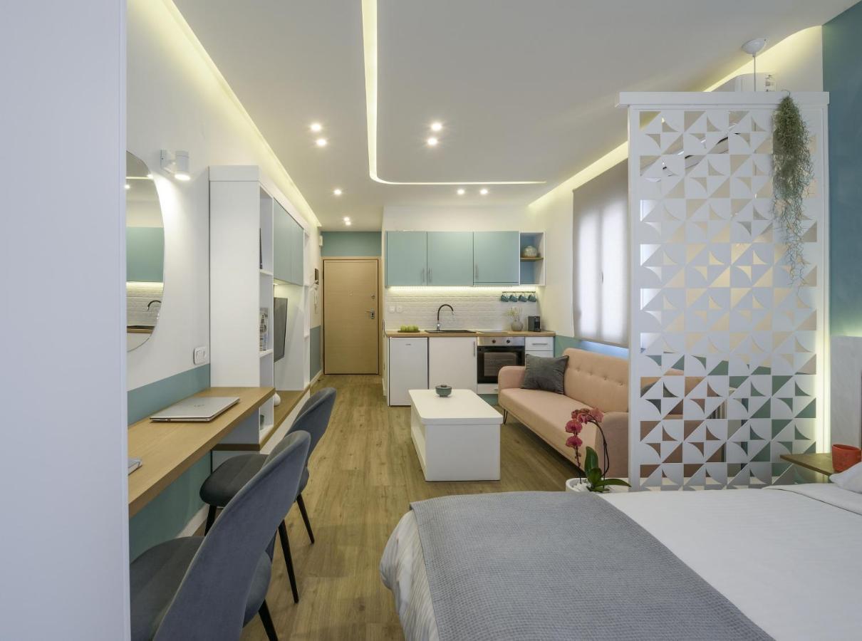 Τhe Half Root Suite In The Heart Of City Center Szaloniki Kültér fotó