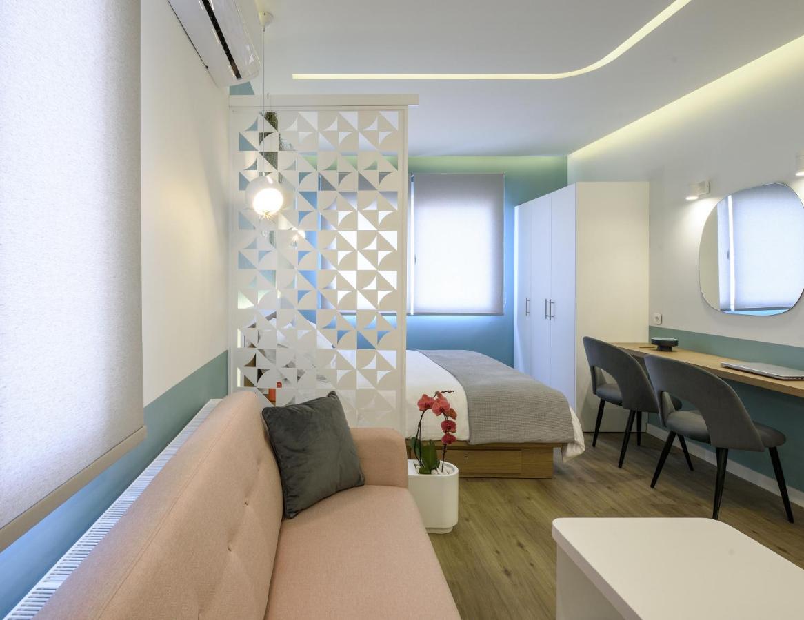 Τhe Half Root Suite In The Heart Of City Center Szaloniki Kültér fotó